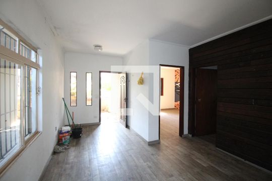 Sala de casa à venda com 5 quartos, 150m² em Vila Paranagua, São Paulo
