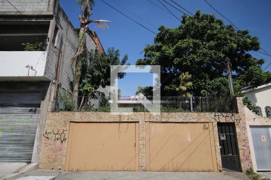 Fachada de casa à venda com 5 quartos, 150m² em Vila Paranagua, São Paulo