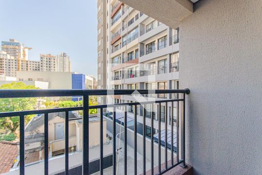 Varanda de kitnet/studio para alugar com 1 quarto, 28m² em Ipiranga, São Paulo