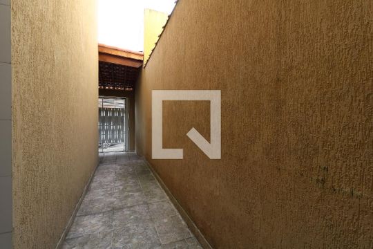 Corredor de casa à venda com 3 quartos, 156m² em Vila Pires, Santo André
