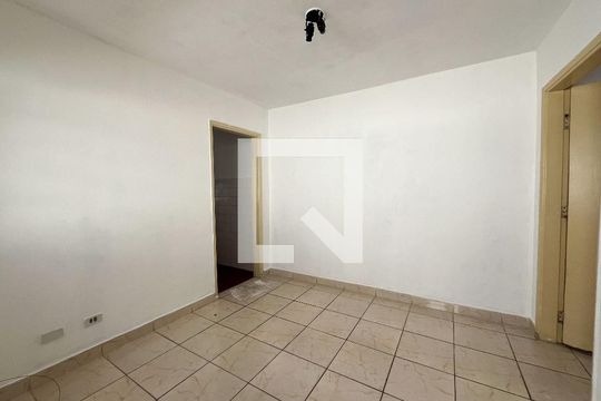 Sala de casa para alugar com 1 quarto, 40m² em Vila Guarani (zona Sul), São Paulo