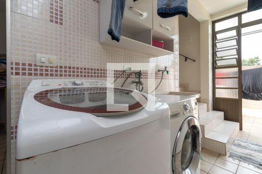 Área de Serviço de casa à venda com 3 quartos, 220m² em Jardim Franca, São Paulo