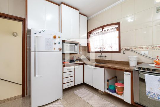 Cozinha de casa à venda com 3 quartos, 220m² em Jardim Franca, São Paulo