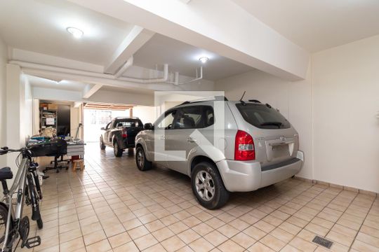 Garagem de casa à venda com 3 quartos, 220m² em Jardim Franca, São Paulo