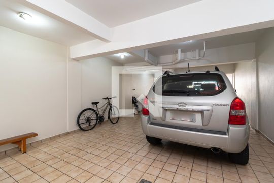 GaragemGaragem de casa à venda com 3 quartos, 220m² em Jardim Franca, São Paulo