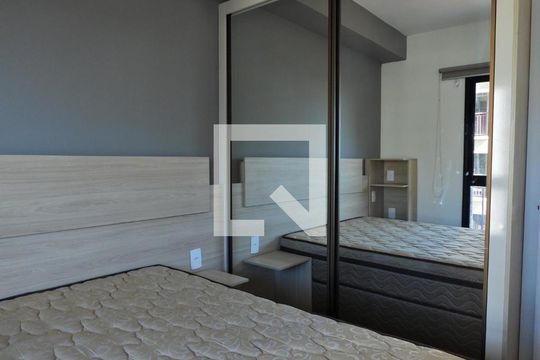 Quarto 1 de apartamento para alugar com 1 quarto, 30m² em Sumaré, São Paulo