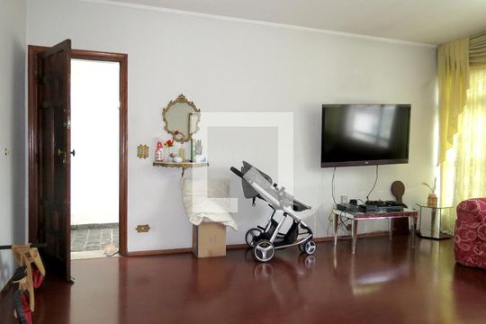 Casa à venda com 3 quartos, 200m² em Parque Sao Domingos, São Paulo