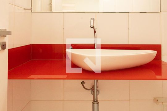 Banheiro Social de apartamento para alugar com 2 quartos, 60m² em Nova Petrópolis, São Bernardo do Campo