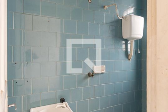 Banheiro de Serviço de apartamento para alugar com 2 quartos, 130m² em Penha, Rio de Janeiro