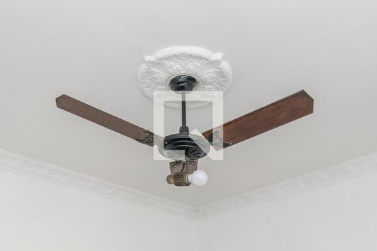 Quarto 1 de apartamento para alugar com 2 quartos, 130m² em Penha, Rio de Janeiro