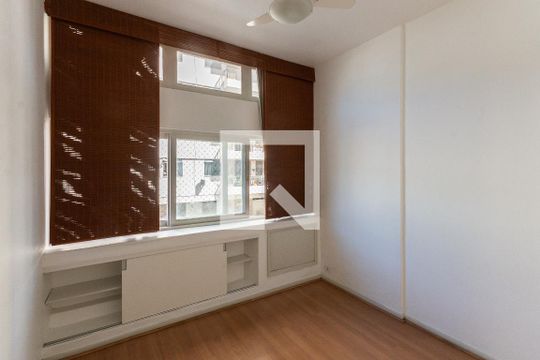 Quarto 1 de apartamento à venda com 2 quartos, 57m² em Praça da Bandeira, Rio de Janeiro