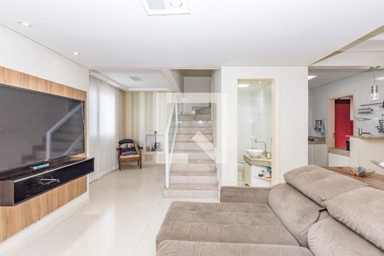 Sala de casa de condomínio à venda com 3 quartos, 126m² em Vila Madeira, Nova Lima