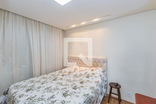 Suíte de casa de condomínio à venda com 3 quartos, 126m² em Vila Madeira, Nova Lima