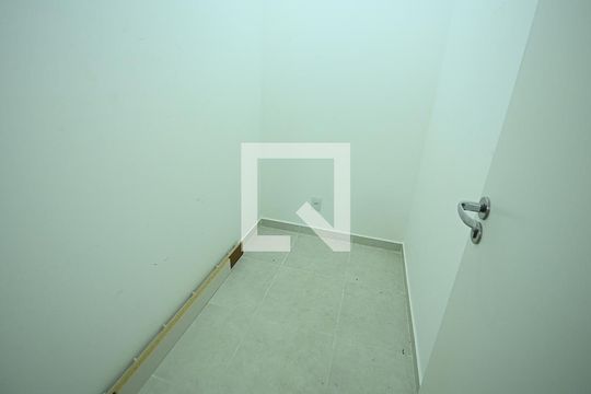 Quarto de Serviço de apartamento para alugar com 2 quartos, 60m² em São Francisco, Goiânia