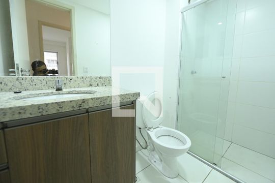Banheiro de apartamento à venda com 2 quartos, 60m² em São Francisco, Goiânia