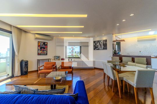 Sala de apartamento para alugar com 4 quartos, 250m² em Higienópolis, São Paulo