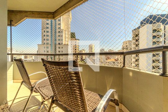 Varanda de apartamento para alugar com 4 quartos, 250m² em Higienópolis, São Paulo