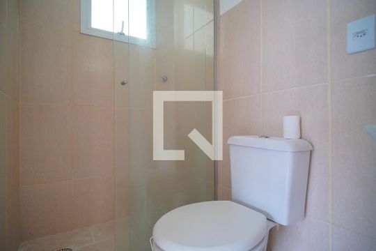 Banheiro de apartamento à venda com 2 quartos, 54m² em Canudos, Novo Hamburgo