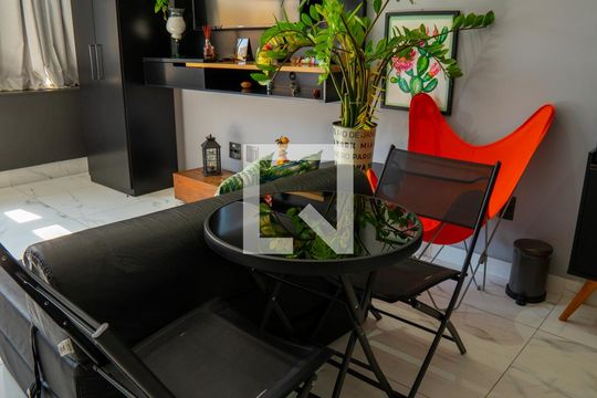 Studio de kitnet/studio para alugar com 1 quarto, 37m² em Centro Histórico de São Paulo, São Paulo