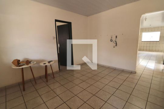 Sala de casa à venda com 4 quartos, 170m² em Vila Redenção, Goiânia