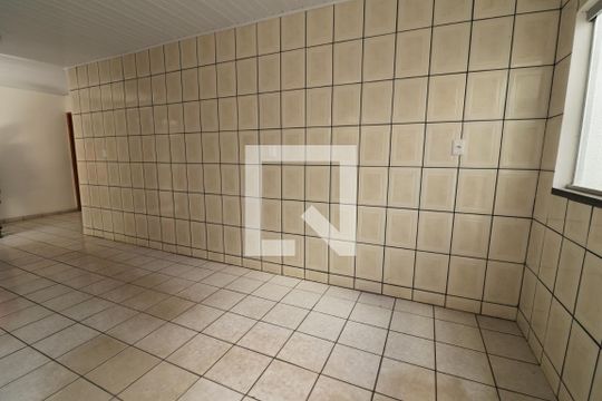 Cozinha de casa à venda com 4 quartos, 170m² em Vila Redenção, Goiânia