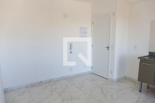 sala de apartamento para alugar com 2 quartos, 39m² em Ayrosa, Osasco