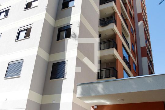 Fachada de apartamento para alugar com 2 quartos, 39m² em Ayrosa, Osasco
