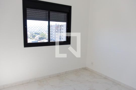 Quarto 1 de apartamento para alugar com 2 quartos, 39m² em Ayrosa, Osasco