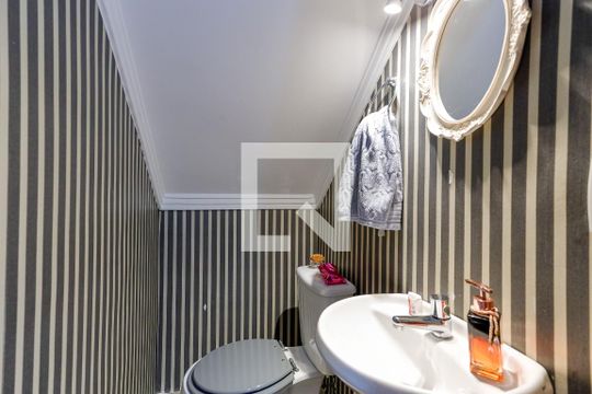 Lavabo de casa para alugar com 3 quartos, 144m² em Vila Mazzei, São Paulo