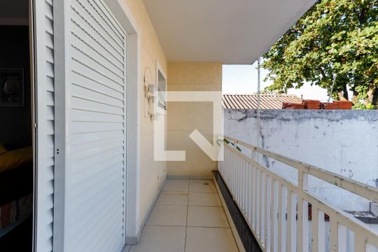 Sacada de casa para alugar com 3 quartos, 144m² em Vila Mazzei, São Paulo