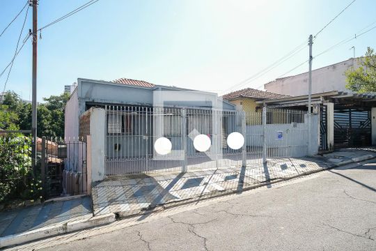 Fachada de casa à venda com 2 quartos, 150m² em Olímpico, São Caetano do Sul