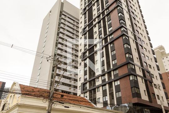 Fachada do Prédio de apartamento para alugar com 2 quartos, 34m² em Centro, Curitiba