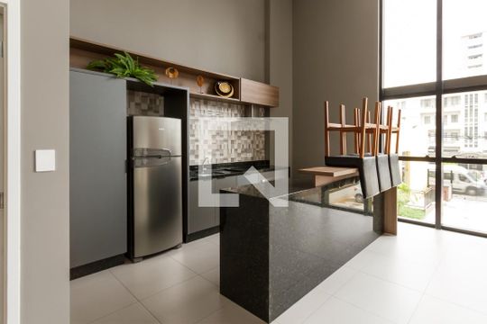 Área comum - Salão de festas de apartamento para alugar com 2 quartos, 34m² em Centro, Curitiba