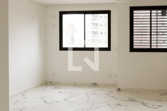 Apartamento para alugar com 2 quartos, 34m² em Centro, Curitiba