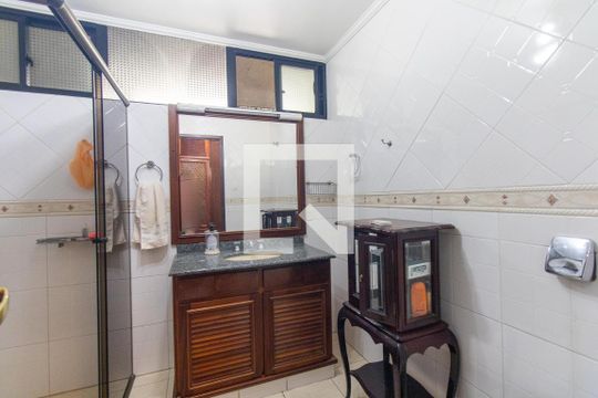 Banheiro Social de apartamento para alugar com 3 quartos, 164m² em Centro, Curitiba