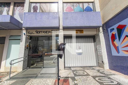 Fachada do Condominio de apartamento para alugar com 3 quartos, 164m² em Centro, Curitiba