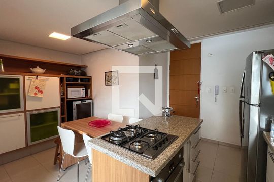 Cozinha de apartamento para alugar com 2 quartos, 96m² em Jardim Paulista, São Paulo