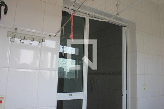Lavanderia/ Área de serviço de apartamento à venda com 3 quartos, 77m² em Jardim Flor da Montanha, Guarulhos