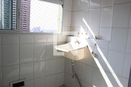 Lavanderia/ Área de serviço de apartamento à venda com 3 quartos, 77m² em Jardim Flor da Montanha, Guarulhos