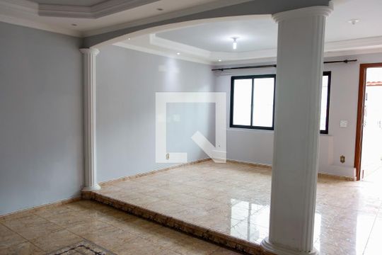 sala de casa para alugar com 3 quartos, 260m² em Ayrosa, Osasco