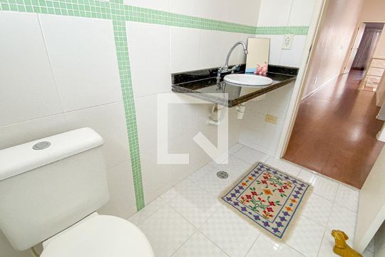 Banheiro de casa para alugar com 3 quartos, 212m² em Jardim Stella, Santo André