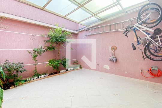 Varanda - Quintal de casa para alugar com 3 quartos, 212m² em Jardim Stella, Santo André