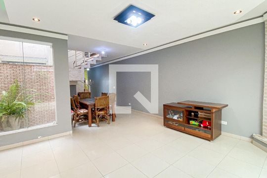 Casa para alugar com 3 quartos, 212m² em Jardim Stella, Santo André