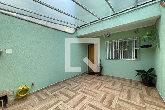 Garagem de casa à venda com 3 quartos, 100m² em Vila Verde, São Paulo