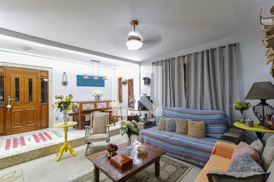 Sala de casa de condomínio à venda com 5 quartos, 450m² em Cachambi, Rio de Janeiro