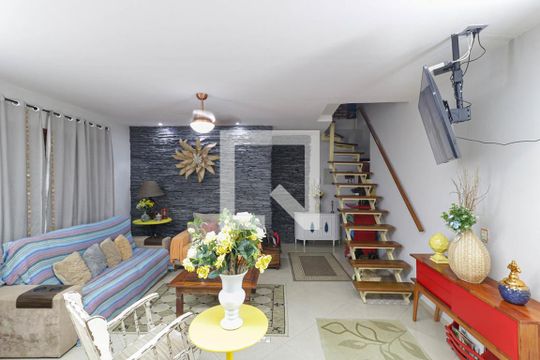 Sala de casa de condomínio à venda com 5 quartos, 450m² em Cachambi, Rio de Janeiro