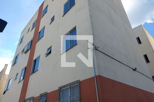 Fachada de apartamento à venda com 2 quartos, 47m² em Arvoredo, Contagem