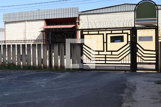 Entrada de apartamento à venda com 2 quartos, 47m² em Arvoredo, Contagem