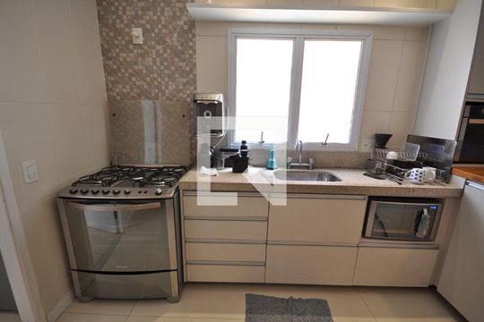Cozinha de casa à venda com 2 quartos, 200m² em Vila Medeiros, São Paulo
