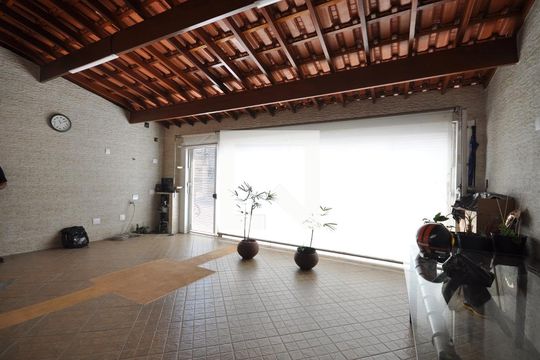 Garagem de casa à venda com 2 quartos, 200m² em Vila Medeiros, São Paulo
